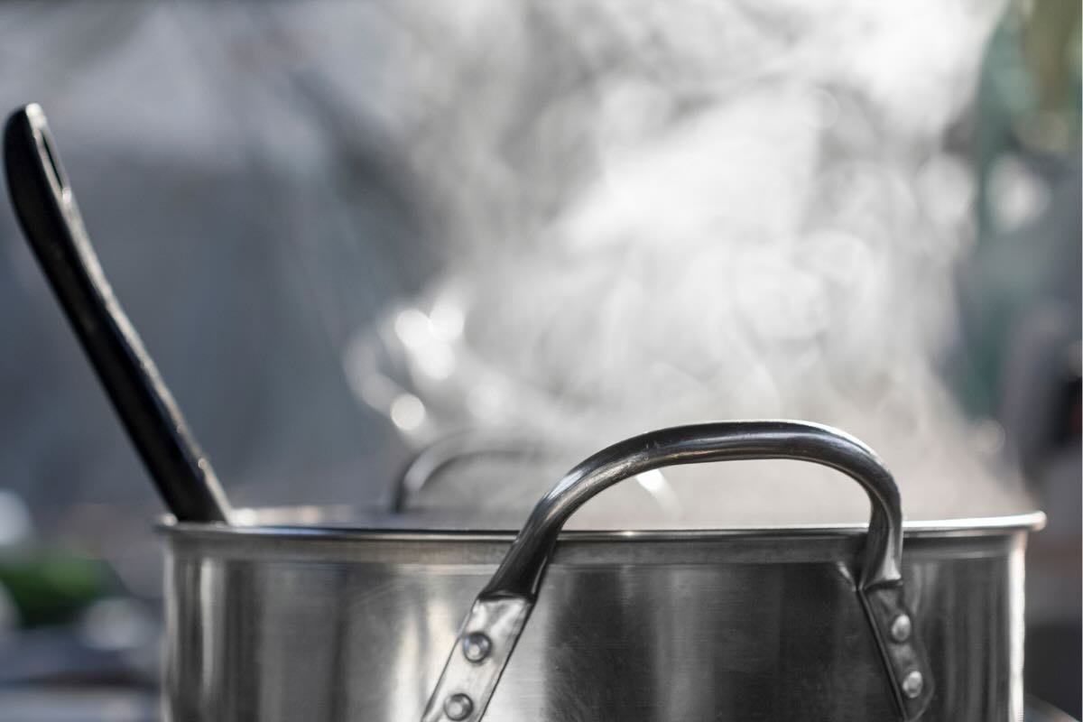 pentola con vapore